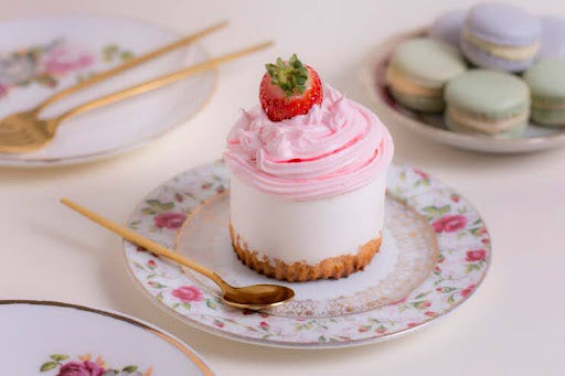 Why Petite Cakes Are Perfect for Gifting Year Round