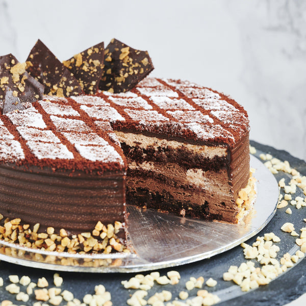 Chocolate Hazelnut Crunch Cake Eggless