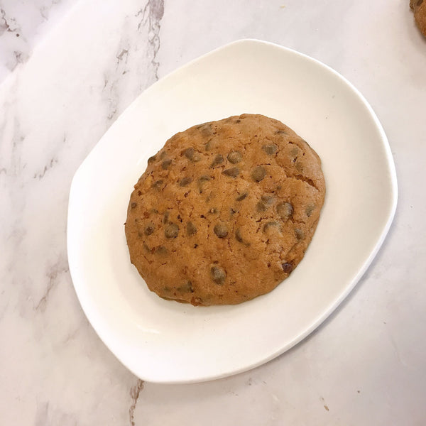 Huge Chocolate Chip Cookie