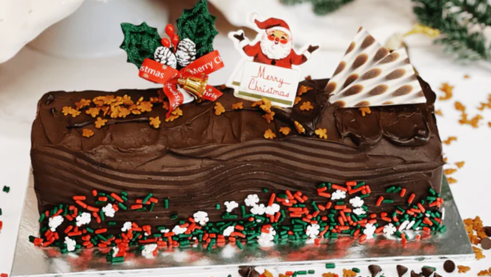 Christmas in Dhoby Ghaut: A Season of Sweet Delights with Temptations Cakes Delivery