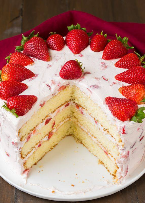 Fresh Fruit Cake Singapore for Festive Gatherings and Everyday Treats