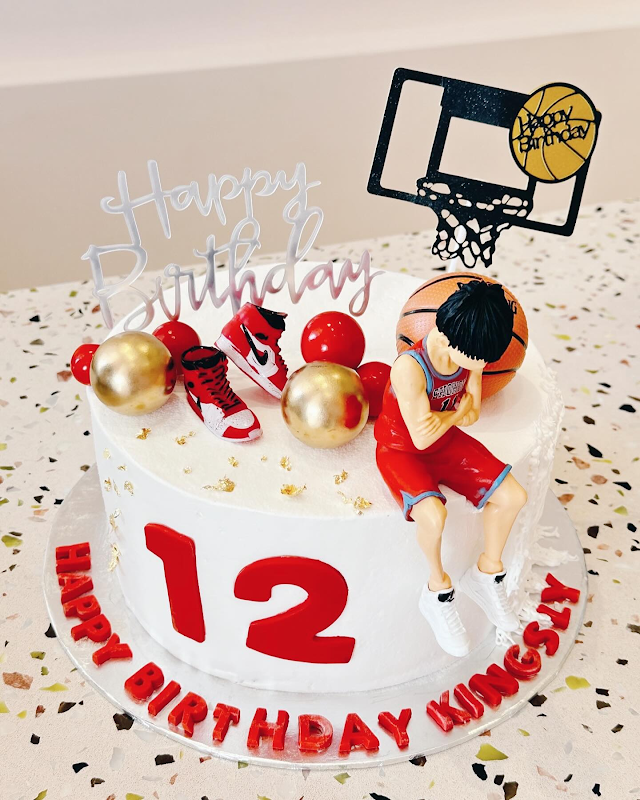 Customised Birthday Cake Singapore That Reflects Your Personality